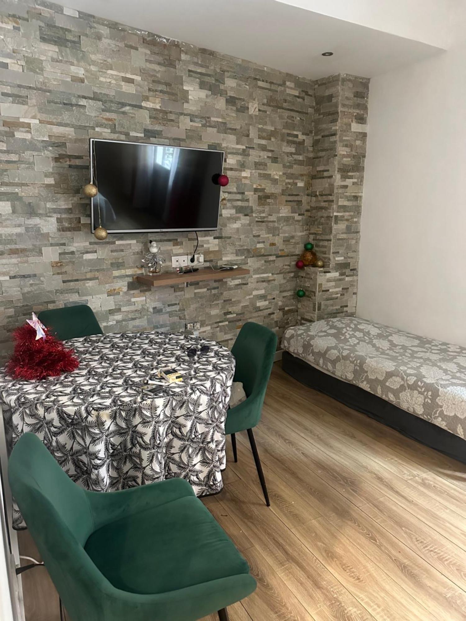 Contrast Luxapart 3 Min Mc Casino Босолей Екстер'єр фото