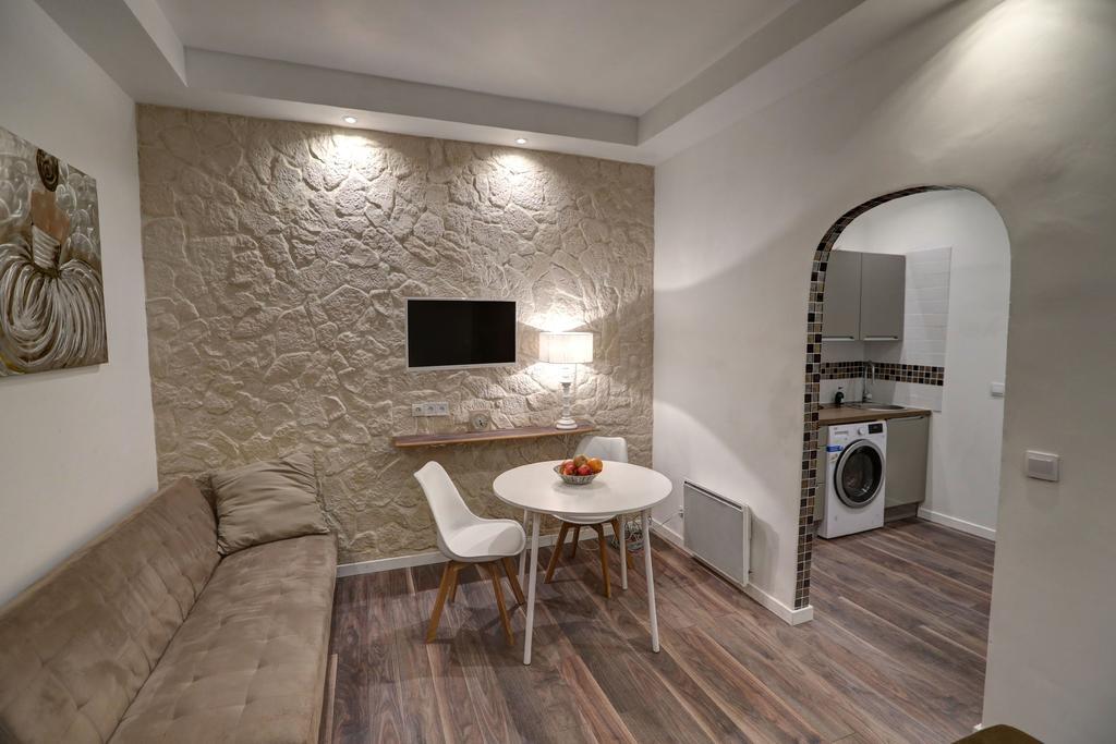 Contrast Luxapart 3 Min Mc Casino Босолей Екстер'єр фото